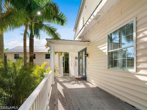 100 Fairview Ave, Fort Myers FL - photo 7 of 42