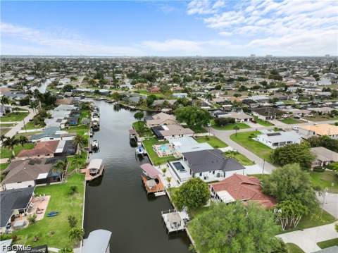 4211 SE 1st Ave, Cape Coral FL - photo 8 of 43