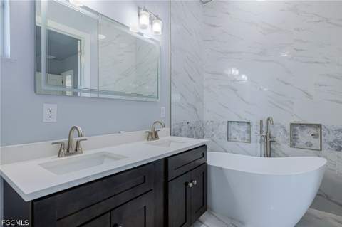 9022 Bamboo Cir, Labelle FL - photo 19 of 38