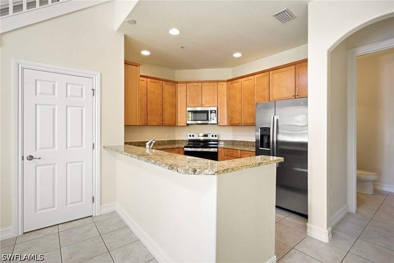 2 bedroom Townhouse at 9098 Capistrano St S 7103, Ole, Naples — photo 5