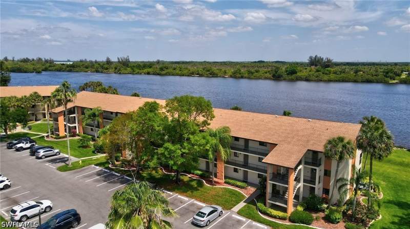 2 bedroom Condominium at 16000 Bay Pointe Blvd 307, Bay Pointe Yacht & Racquet Club, North Fort Myers — photo 2