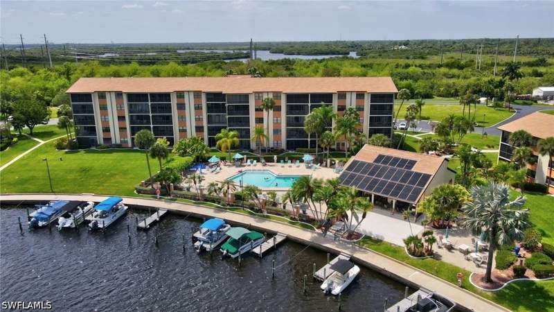 2 bedroom Condominium at 16000 Bay Pointe Blvd 307, Bay Pointe Yacht & Racquet Club, North Fort Myers — photo 5