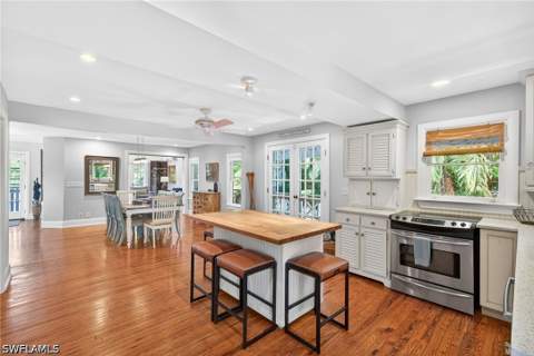 660 8th Ave S, Naples FL - photo 13 of 41