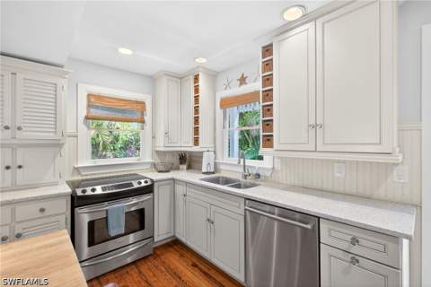 660 8th Ave S, Naples FL - photo 14 of 41