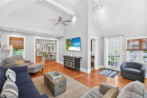 660 8th Ave S, Naples FL - photo 6 of 41