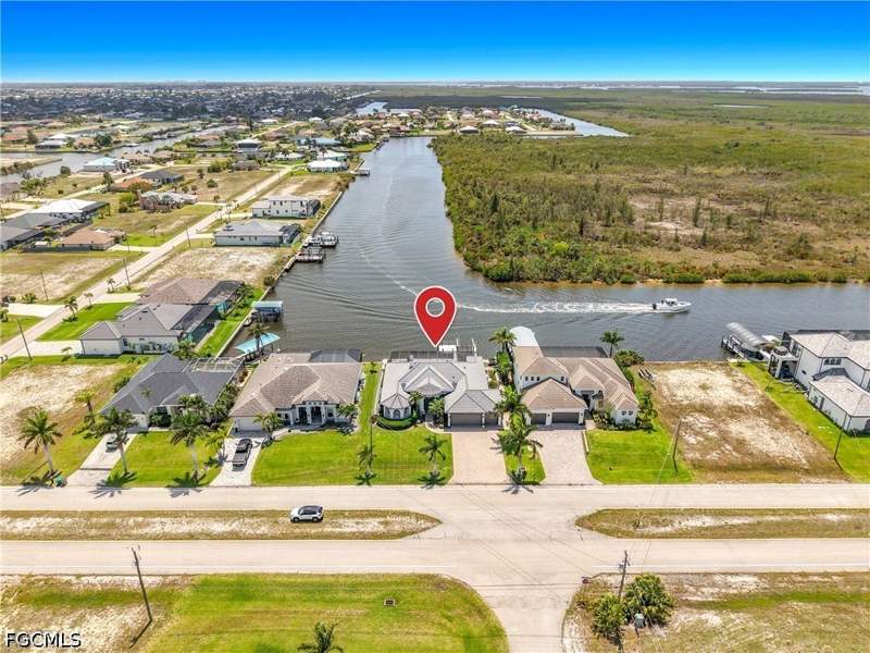 3 bedroom SingleFamilyResidence at 4214 Gulfstream Pkwy, Cape Coral, Cape Coral — photo 2