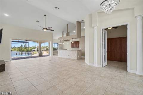 4214 Gulfstream Pkwy, Cape Coral FL - photo 7 of 44