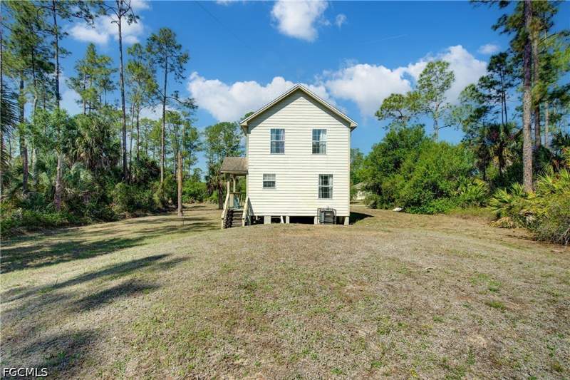 3 bedroom SingleFamilyResidence at 1002 Henry Ave, Lehigh Acres, Lehigh Acres — photo 3