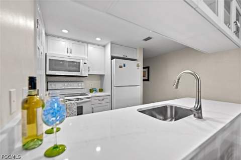 5323 Bayside Villas 24, Captiva FL - photo 14 of 45