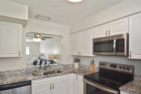 6300 S Pointe Blvd 436, Fort Myers FL - photo 6 of 33