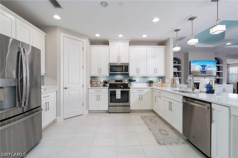 2 bedroom Condominium at 9650 Montelanico Loop 102, Esplanade, Naples — photo 4