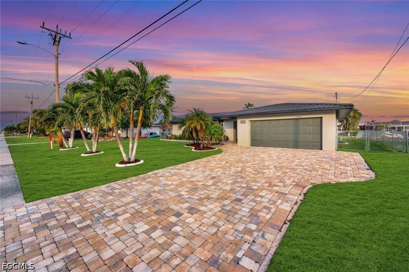 4 bedroom SingleFamilyResidence at 5103 Pelican Blvd, Cape Coral, Cape Coral — photo 2