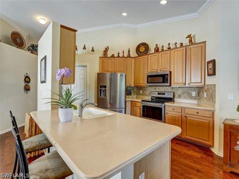 895 Eastham Way M202, Naples FL - photo 10 of 37