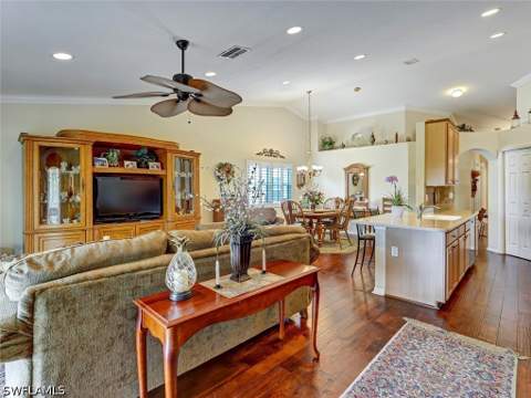 895 Eastham Way M202, Naples FL - photo 18 of 37