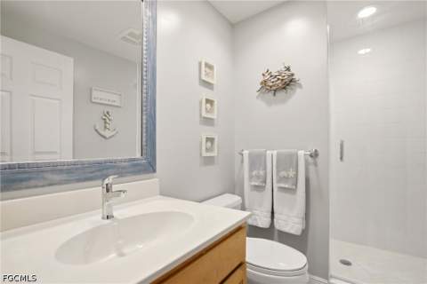 3313 Sunset Key Cir 105, Punta Gorda FL - photo 17 of 30
