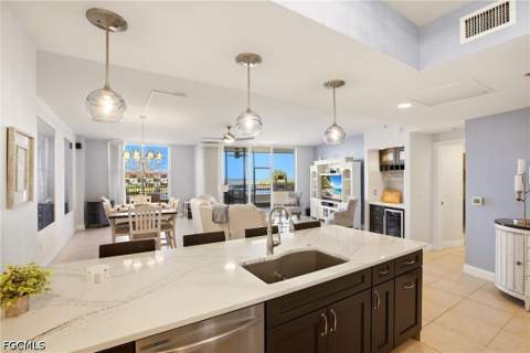 3313 Sunset Key Cir 105, Punta Gorda FL - photo 7 of 30