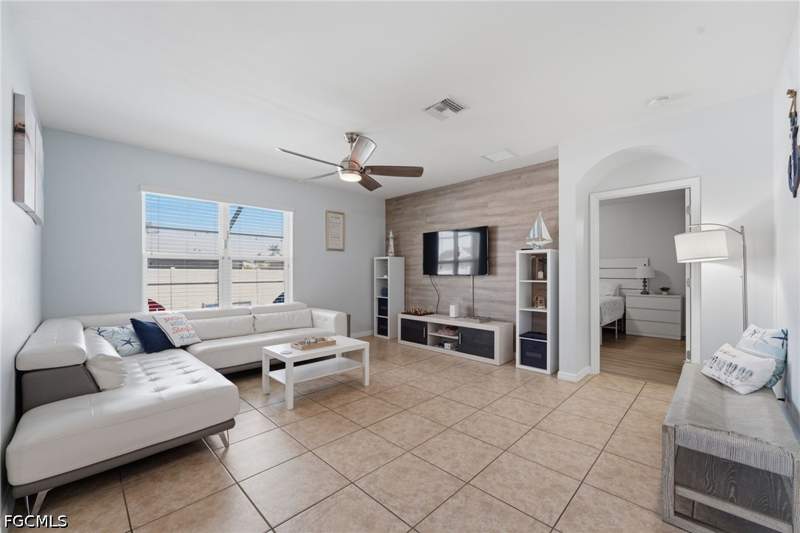 4 bedroom SingleFamilyResidence at 2521 SW 11th Pl, Cape Coral, Cape Coral — photo 5