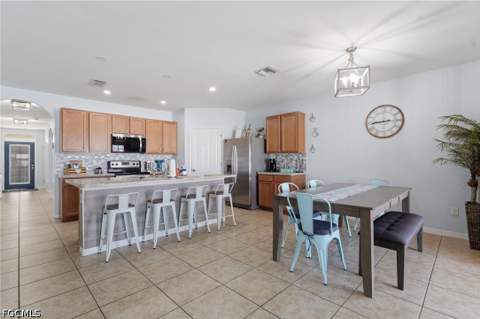 2521 SW 11th Pl, Cape Coral FL - photo 7 of 25