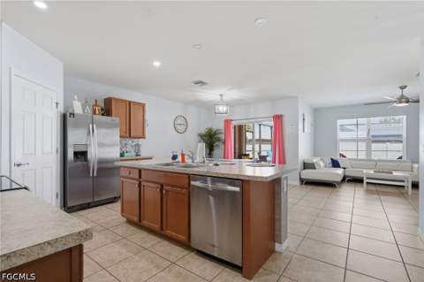 2521 SW 11th Pl, Cape Coral FL - photo 8 of 25