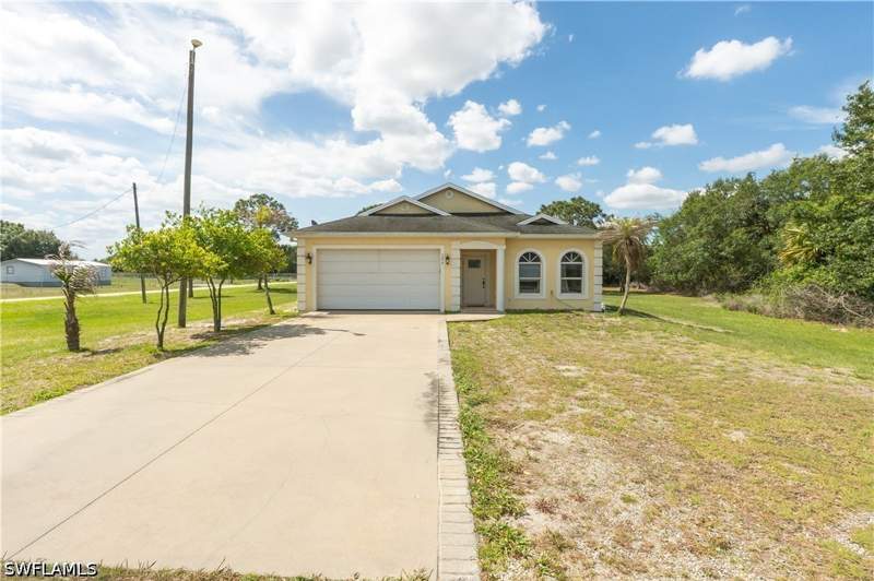 3 bedroom SingleFamilyResidence at 166 Pine Cone Ave, Montura Ranch Sec 14, Montura Ranches — photo 3