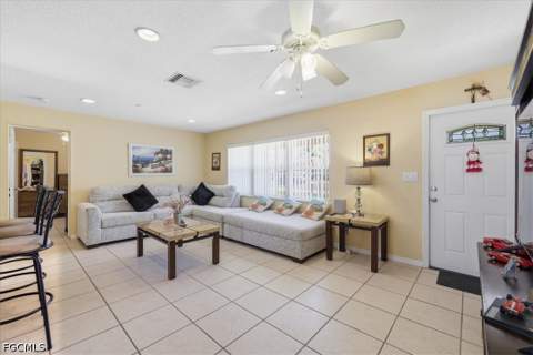 1524 Markdale St E, Lehigh Acres FL - photo 6 of 31