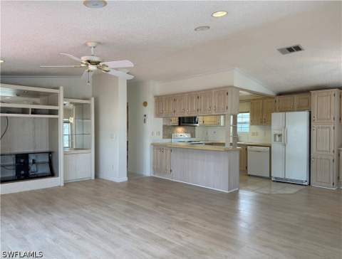 332 Imperial Wilder Blvd 332, Naples FL - photo 12 of 49