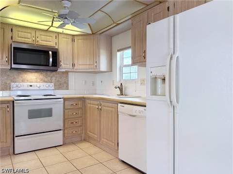 332 Imperial Wilder Blvd 332, Naples FL - photo 15 of 49