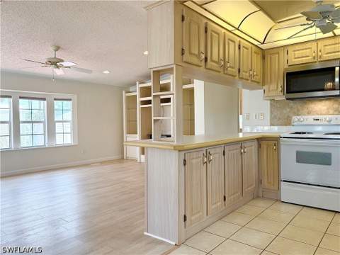 332 Imperial Wilder Blvd 332, Naples FL - photo 16 of 49