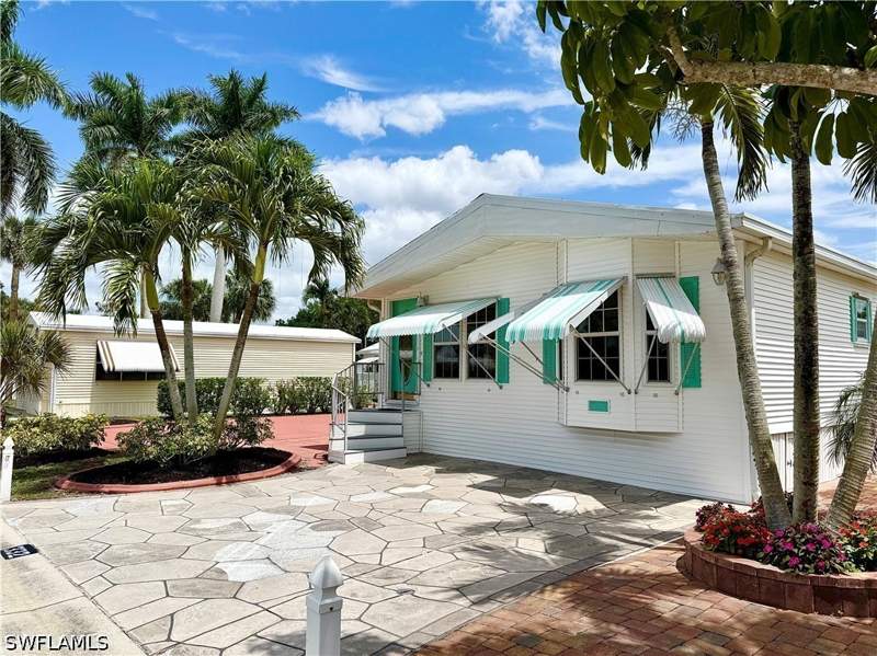 2 bedroom ManufacturedHome at 332 Imperial Wilder Blvd 332, Imperial Wilderness, Naples — photo 3