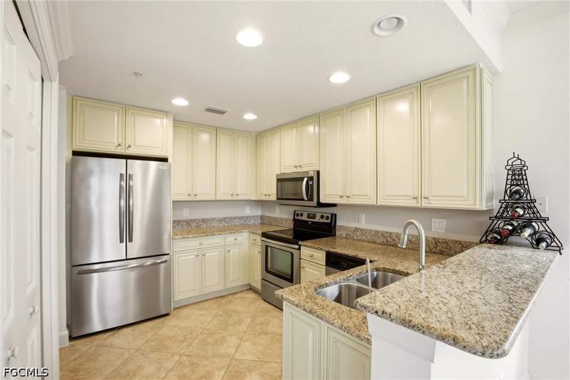 2 bedroom Condominium at 13010 Pebblebrook Point Cir 101, Pebblebrook, Fort Myers — photo 5