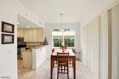 13010 Pebblebrook Point Cir 101, Fort Myers FL - photo 8 of 24