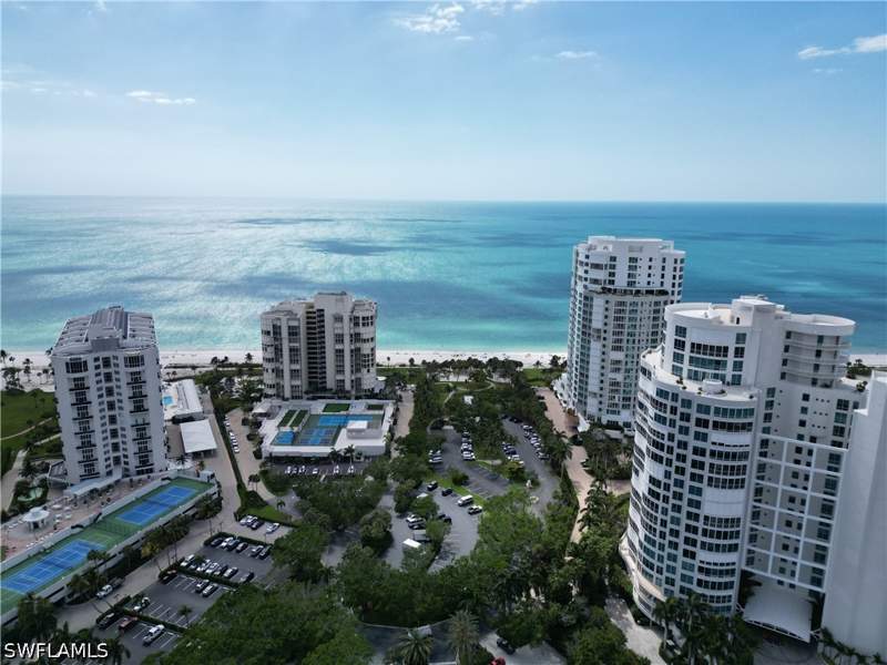 2 bedroom Condominium at 300 Park Shore Dr 1B, Pelican Point, Naples — photo 4