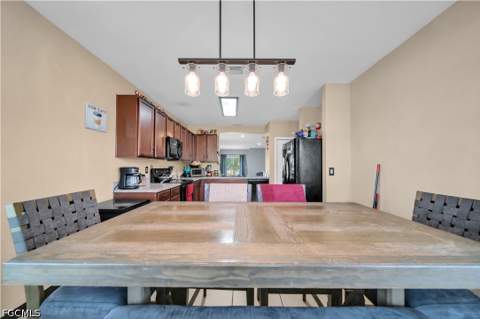 10549 Canal Brook Ln, Lehigh Acres FL - photo 6 of 43