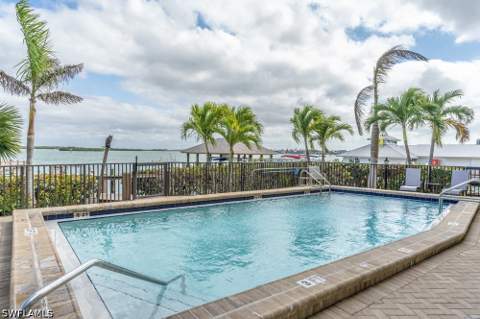10 Tampa Pl 502, Marco Island FL - photo 23 of 37