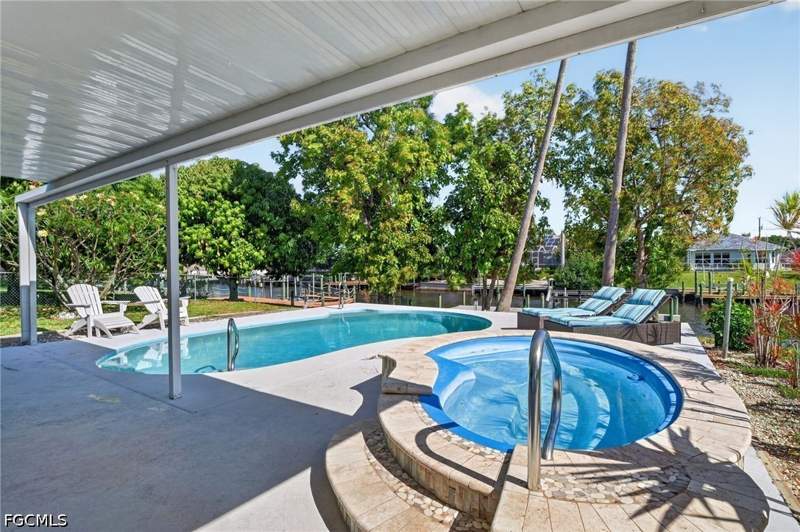 2 bedroom SingleFamilyResidence at 1211 SE 21st St, Cape Coral, Cape Coral — photo 5