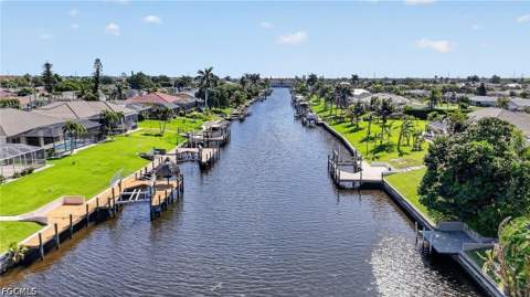 1211 SE 21st St, Cape Coral FL - photo 7 of 50