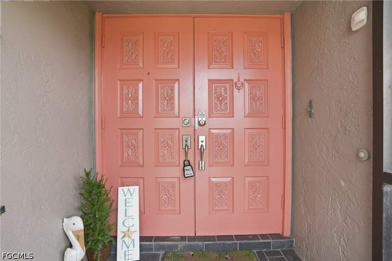 3 bedroom SingleFamilyResidence at 5125 Rutland Ct, Cape Coral, Cape Coral — photo 2
