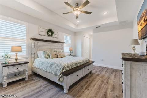 908 Hibiscus Ave, Lehigh Acres FL - photo 15 of 47