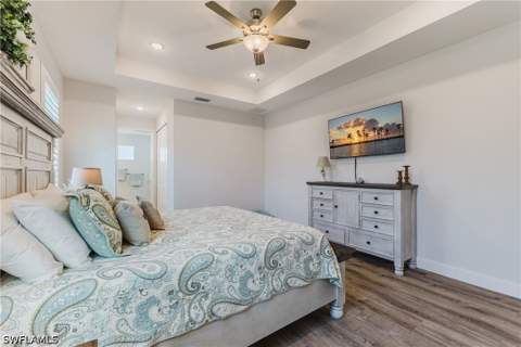 908 Hibiscus Ave, Lehigh Acres FL - photo 16 of 47