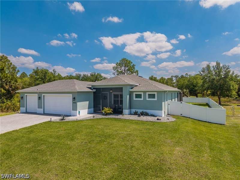3 bedroom SingleFamilyResidence at 908 Hibiscus Ave, Lehigh Acres, Lehigh Acres — photo 3