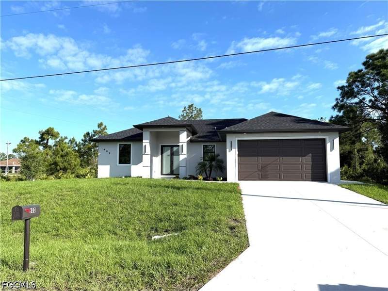3 bedroom SingleFamilyResidence at 803 Newell St E, Southeast Lehigh, Lehigh Acres — photo 3