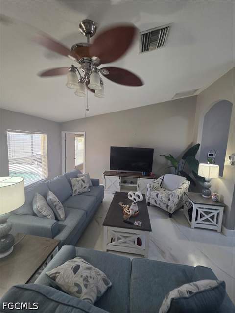 410 NW 11th Ter, Cape Coral FL - photo 20 of 39