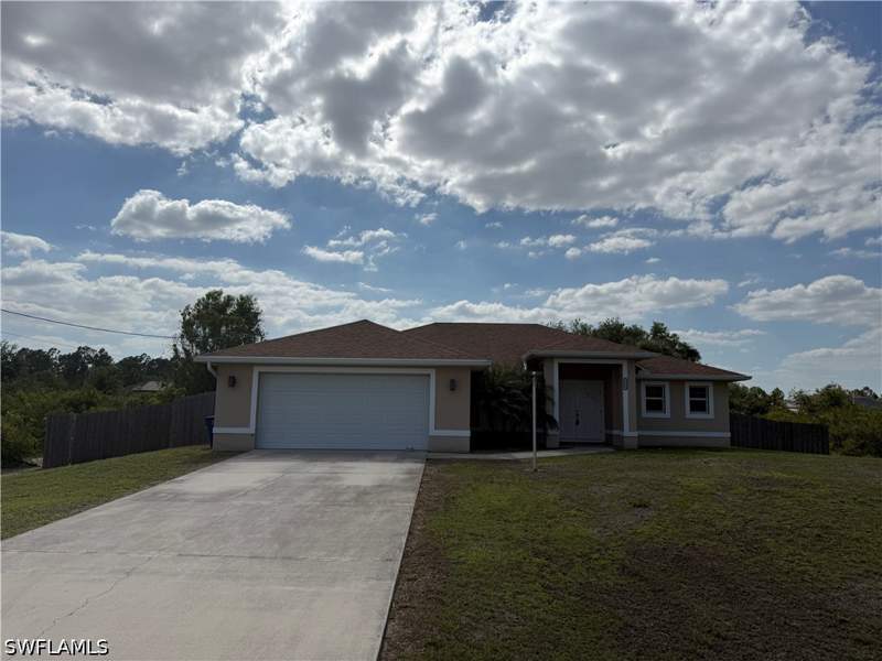 3 bedroom SingleFamilyResidence at 1111 Broadway Ave, Lehigh Acres, Lehigh Acres — photo 2