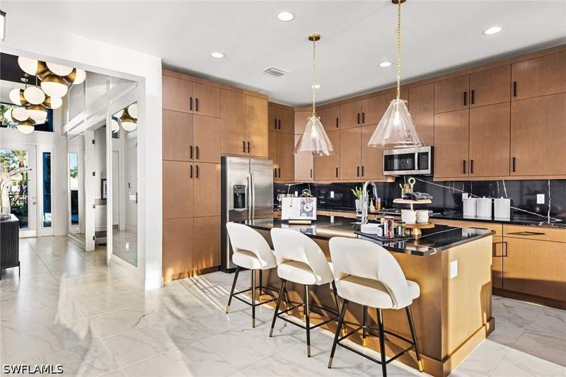 2 bedroom SingleFamilyResidence at 2550 Kingfisher Dr, Valencia Sky, Naples — photo 3