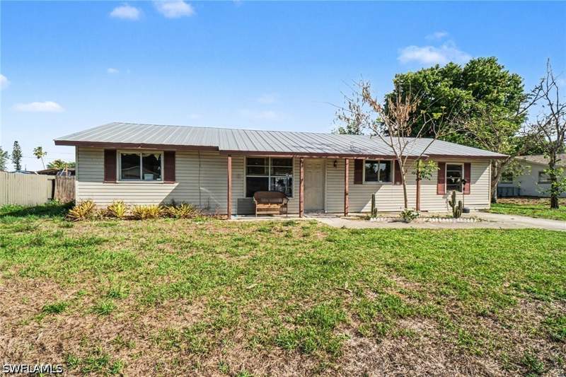 3 bedroom SingleFamilyResidence at 13826 5th St, Fort Myers Shores, Fort Myers — photo 4