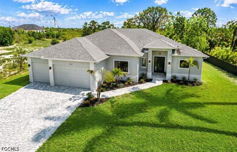 4 bedroom SingleFamilyResidence at 2751 NW 42nd Pl, Cape Coral, Cape Coral — photo 2