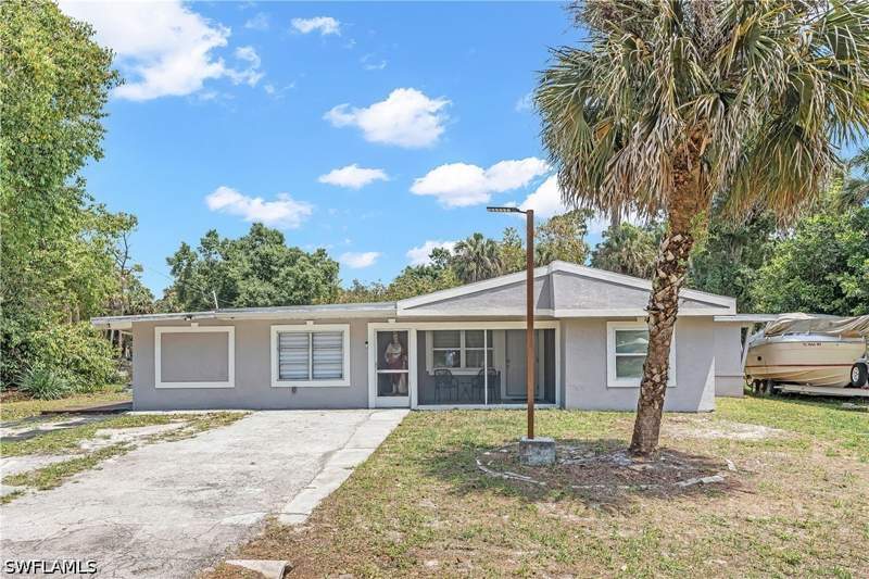 3 bedroom SingleFamilyResidence at 2030 Flamingo Dr, North Fort Myers, North Fort Myers — photo 2