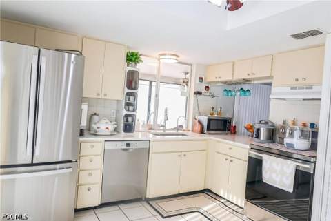 18450 Orangecrest Ct, Lehigh Acres FL - photo 12 of 18