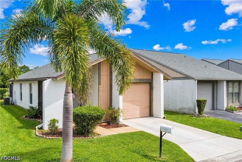 2 bedroom SingleFamilyResidence at 18450 Orangecrest Ct, Woodcrest Village, Lehigh Acres — photo 2