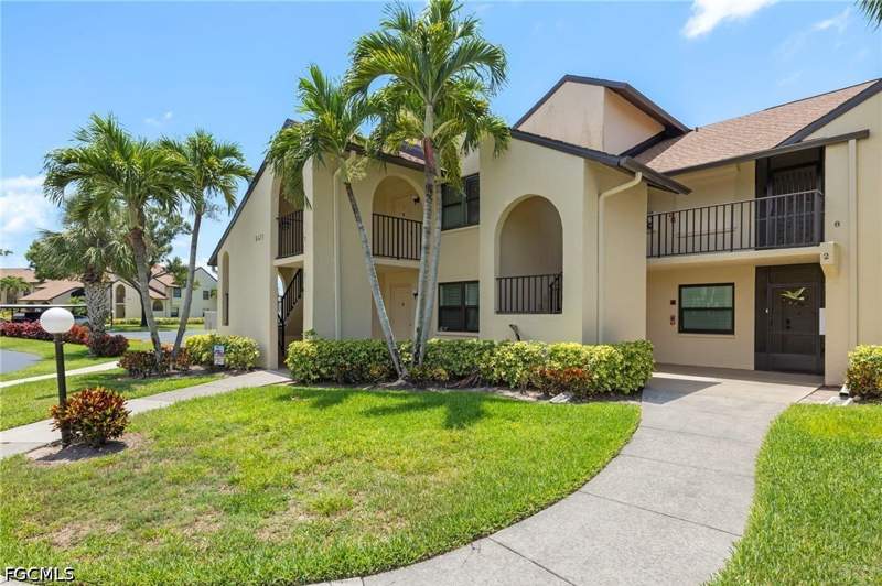 3 bedroom Condominium at 8411 Charter Club Cir 1, Club At Crystal Lake Condominium, Fort Myers — photo 2